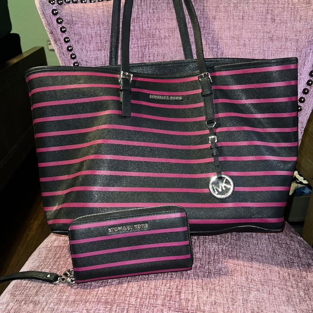 Michael Kors bag and wallet